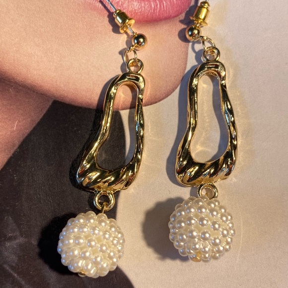 Gold Tone Faux Pearl Earrings - Picture 5 of 6